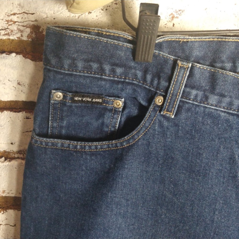 NY Jeans Bootcut Straight Med to Dark Wash Sz 16